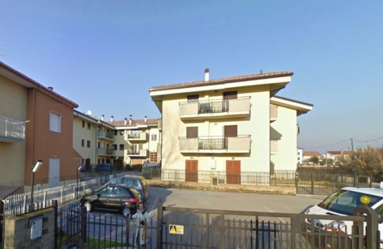 Appartamento in Via S. Giulio Frontino